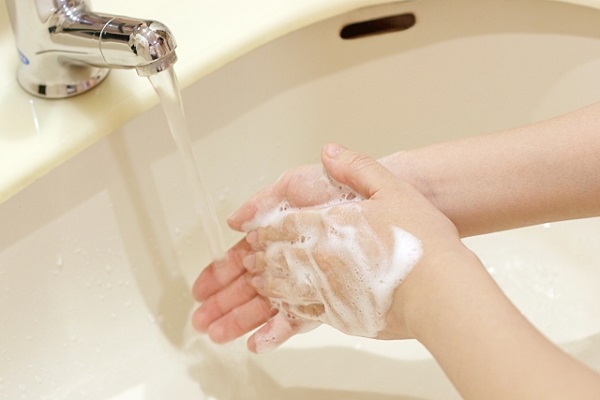 手洗いでインフル予防